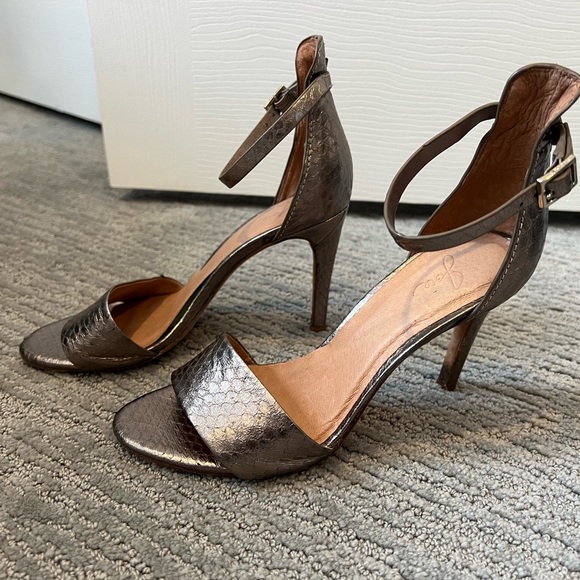 JOIE Jaclyn High Heel Embossed Snakeskin High Heel Sandal - Bronze Metallic 37 7 - Picture 6 of 10